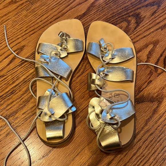 Mater Terra Woman’s Silver Sandals Size 40 - Picture 5 of 7